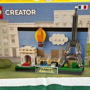 LEGO "Paris Postcard" 40568 Rare & retired. UNOPENED.